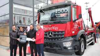 Übergabe 1.500ster Palfinger-Aufbau an Mercedes-Benz CharterWay.